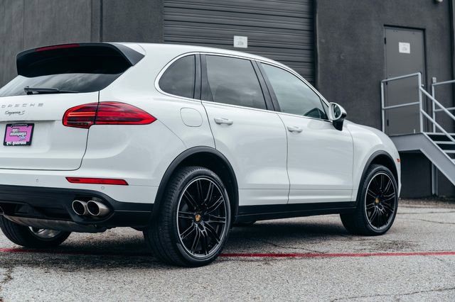 Used 2016 Porsche Cayenne S AWD/4WD image 36