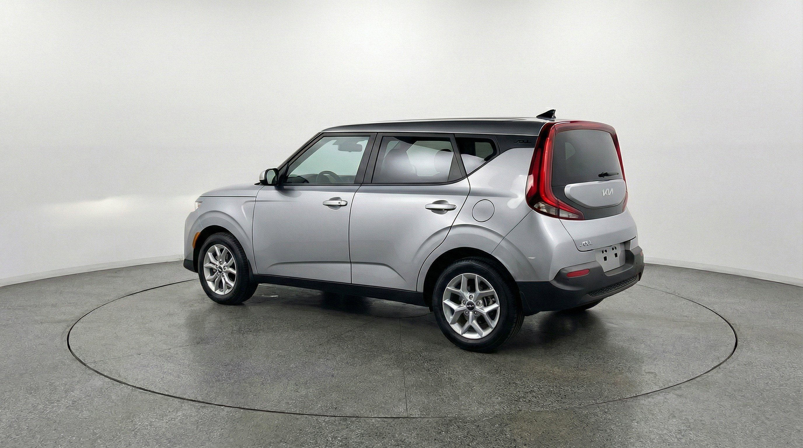 Used 2025 Kia Soul LX w/ LX Technology Package image 6