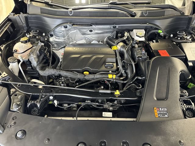 Certified 2025 Chevrolet Trax LT w/ LT Convenience Package FWD image 27