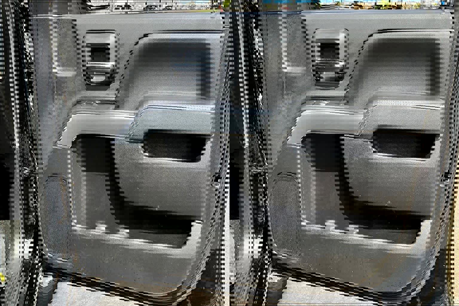 Used 2014 Chevrolet Silverado 1500 LT w/ Chrome Essentials Package RWD image 24