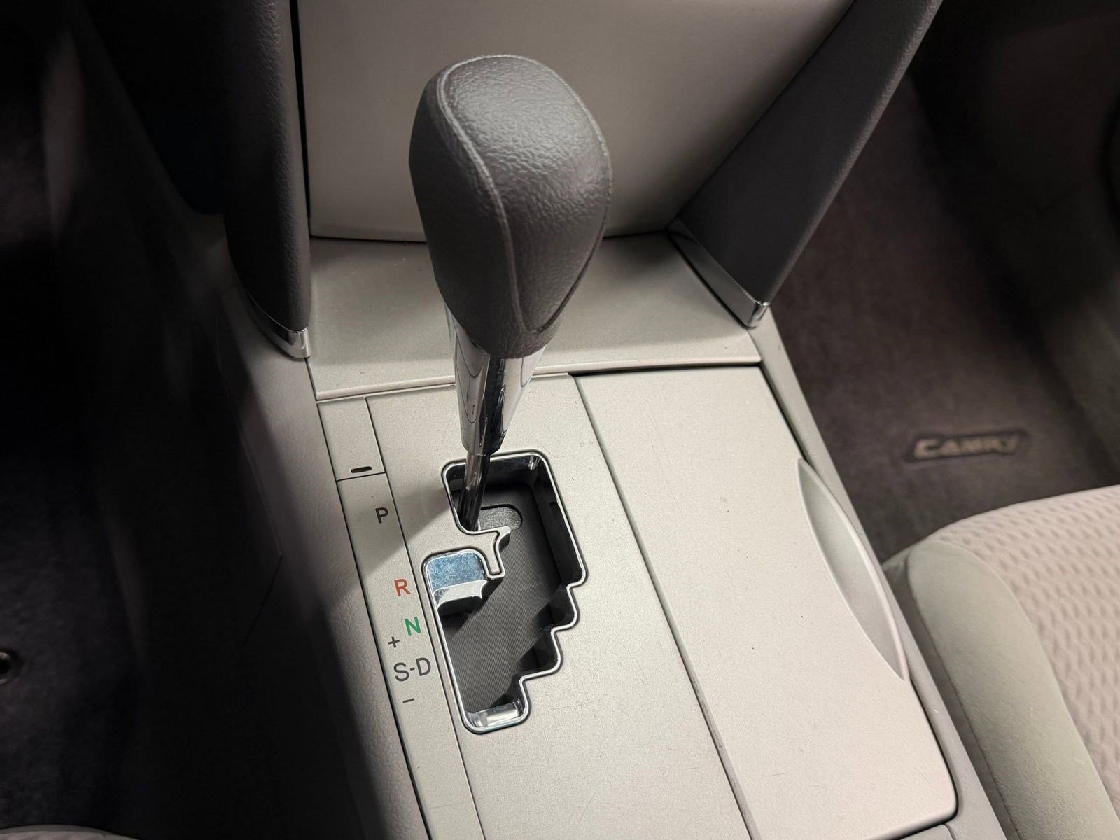 Used 2011 Toyota Camry LE w/ LE Extra-Value Pkg FWD image 15