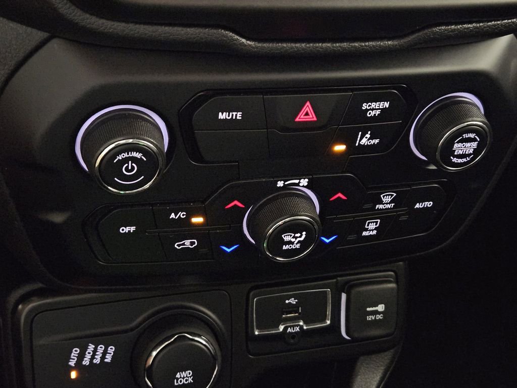 Used 2023 Jeep Renegade Latitude image 16