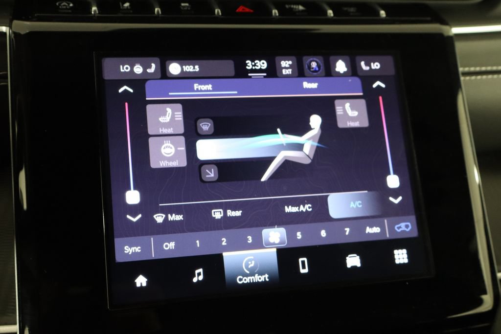 Used 2025 Jeep Grand Cherokee L Laredo w/ Luxury Tech Group I RWD image 34