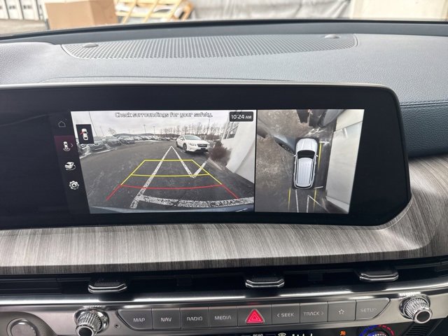 Used 2024 Kia Telluride SX Prestige w/ Towing Package image 15