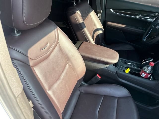 Used 2023 Cadillac XT6 Premium Luxury w/ Technology Package FWD image 25