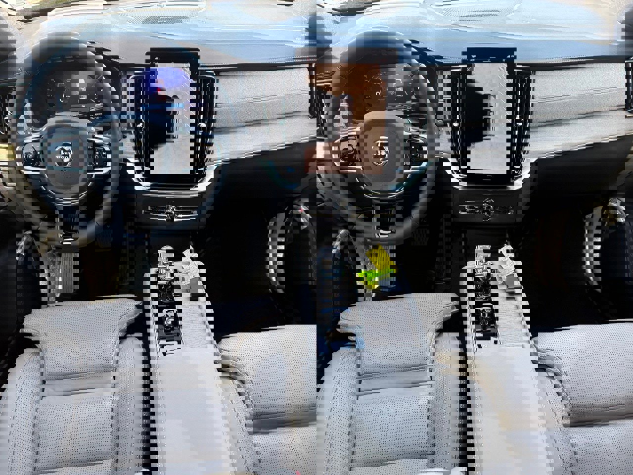 New 2026 Volvo XC90 T8 Ultra image 10