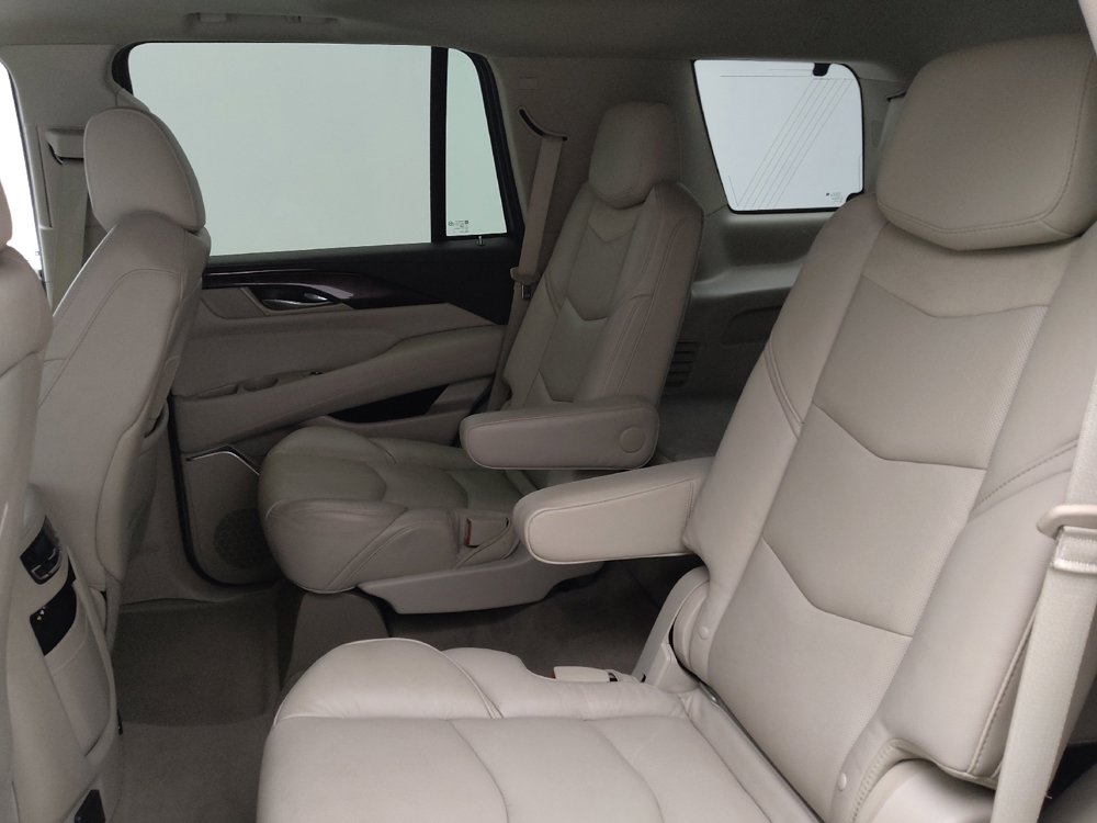 Used 2016 Cadillac Escalade Premium image 18