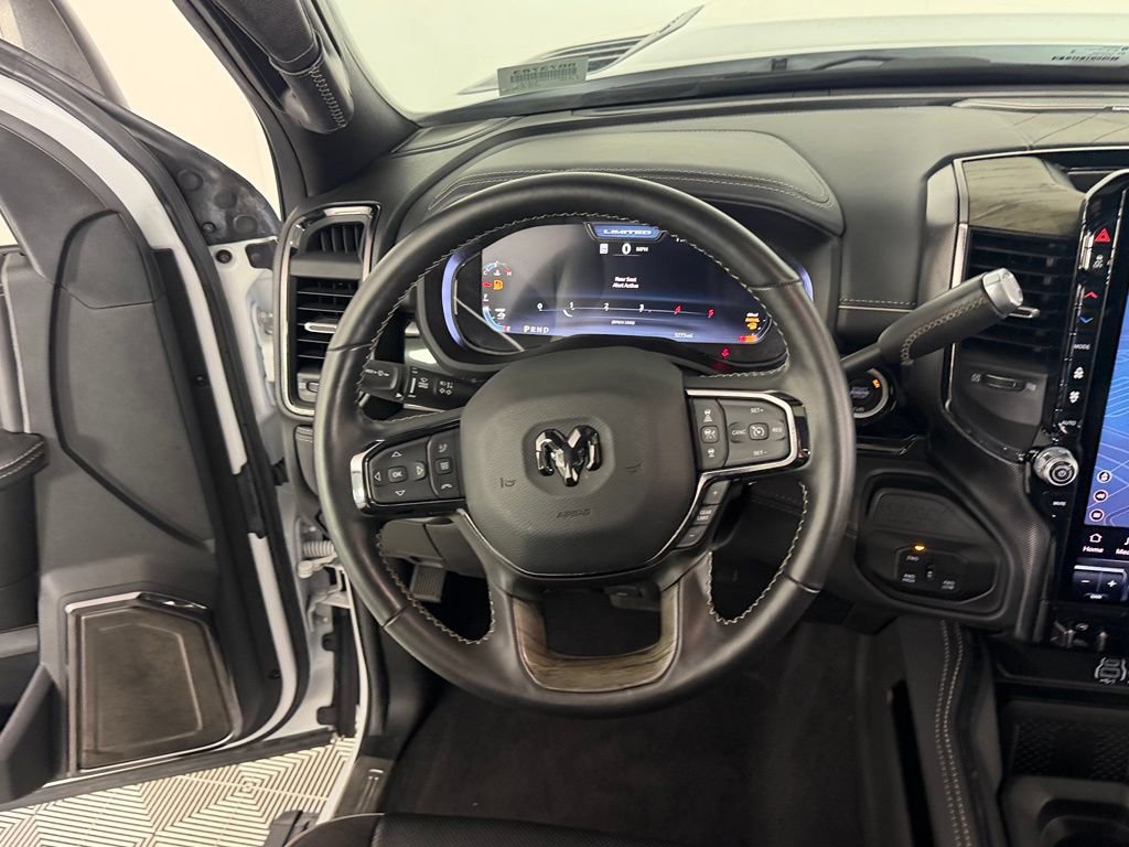 Used 2025 RAM 3500 Limited AWD/4WD image 15