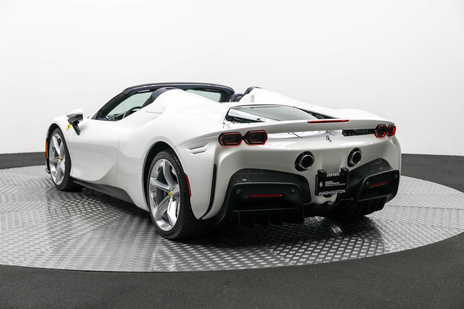 Certified 2024 Ferrari SF90 Spider image 3