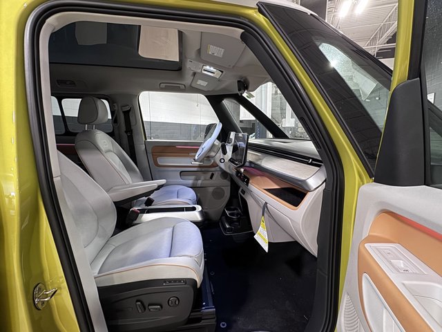 New 2025 Volkswagen ID. Buzz 1st Edition image 15