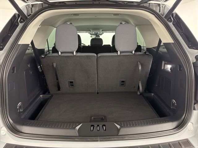 Used 2025 Ford Explorer Active image 33