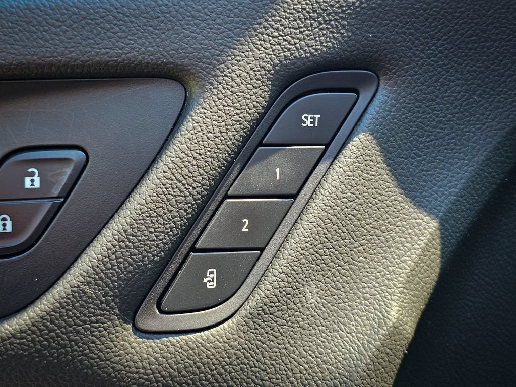 Used 2020 Buick Envision Premium AWD/4WD image 10