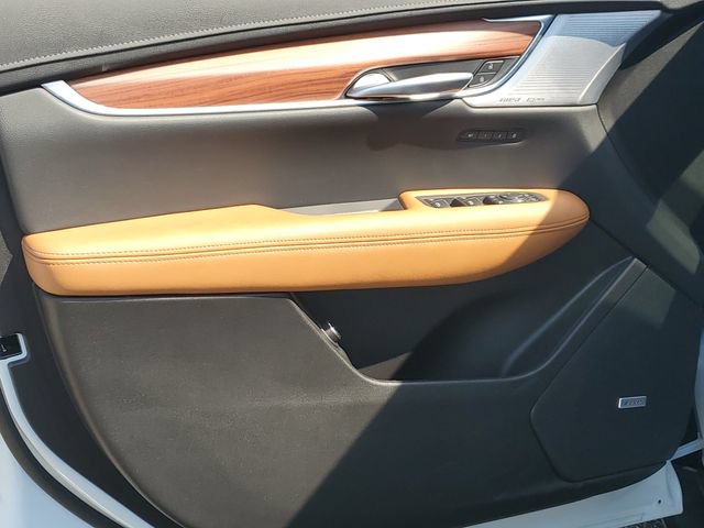 Certified 2023 Cadillac XT5 Premium Luxury w/ LPO, Floor Liner Package AWD/4WD image 22