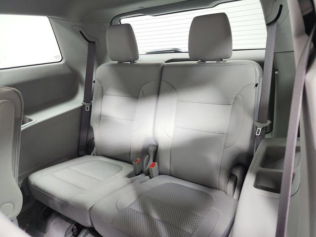 Used 2021 GMC Acadia SLE FWD image 36