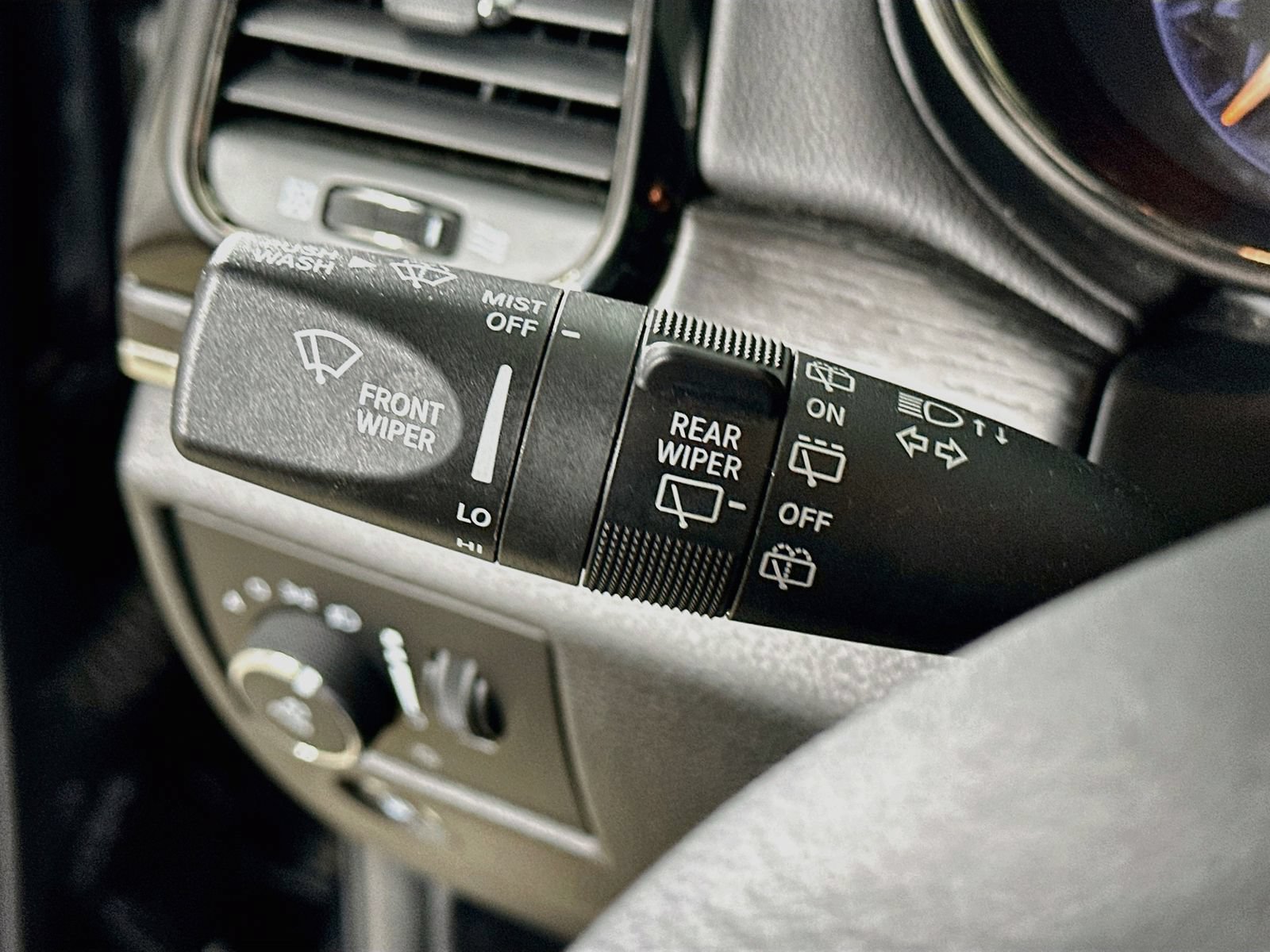 Used 2021 Jeep Grand Cherokee High Altitude AWD/4WD image 20