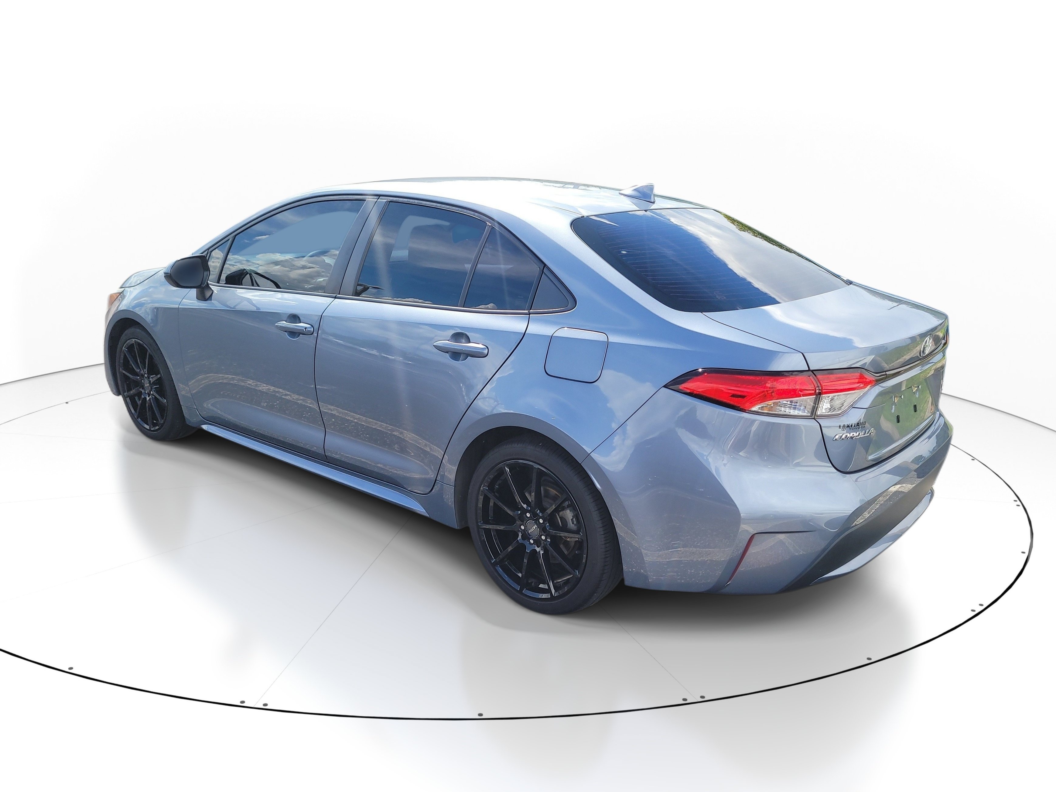 Used 2022 Toyota Corolla LE FWD image 5