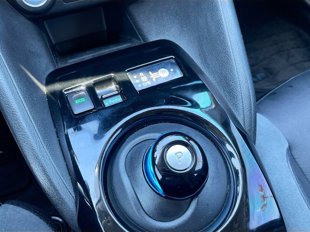 Used 2018 Nissan Leaf SL w/ Protection Package FWD image 17