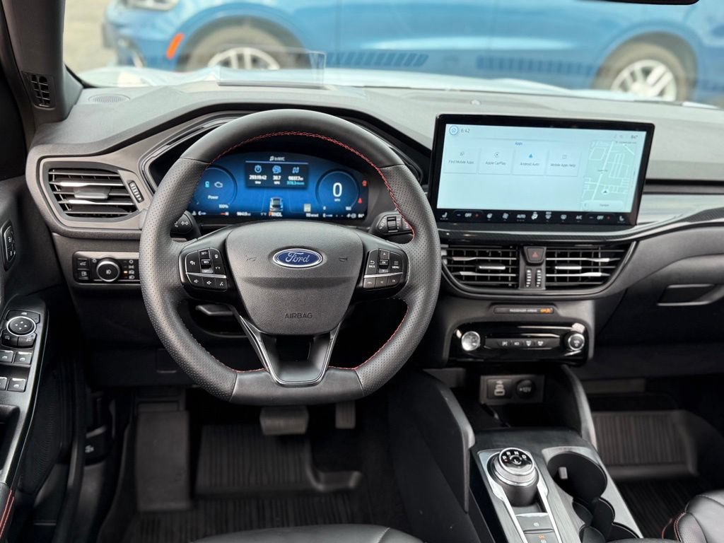 Used 2025 Ford Escape ST-Line Elite w/ Premium Technology Package AWD/4WD image 6