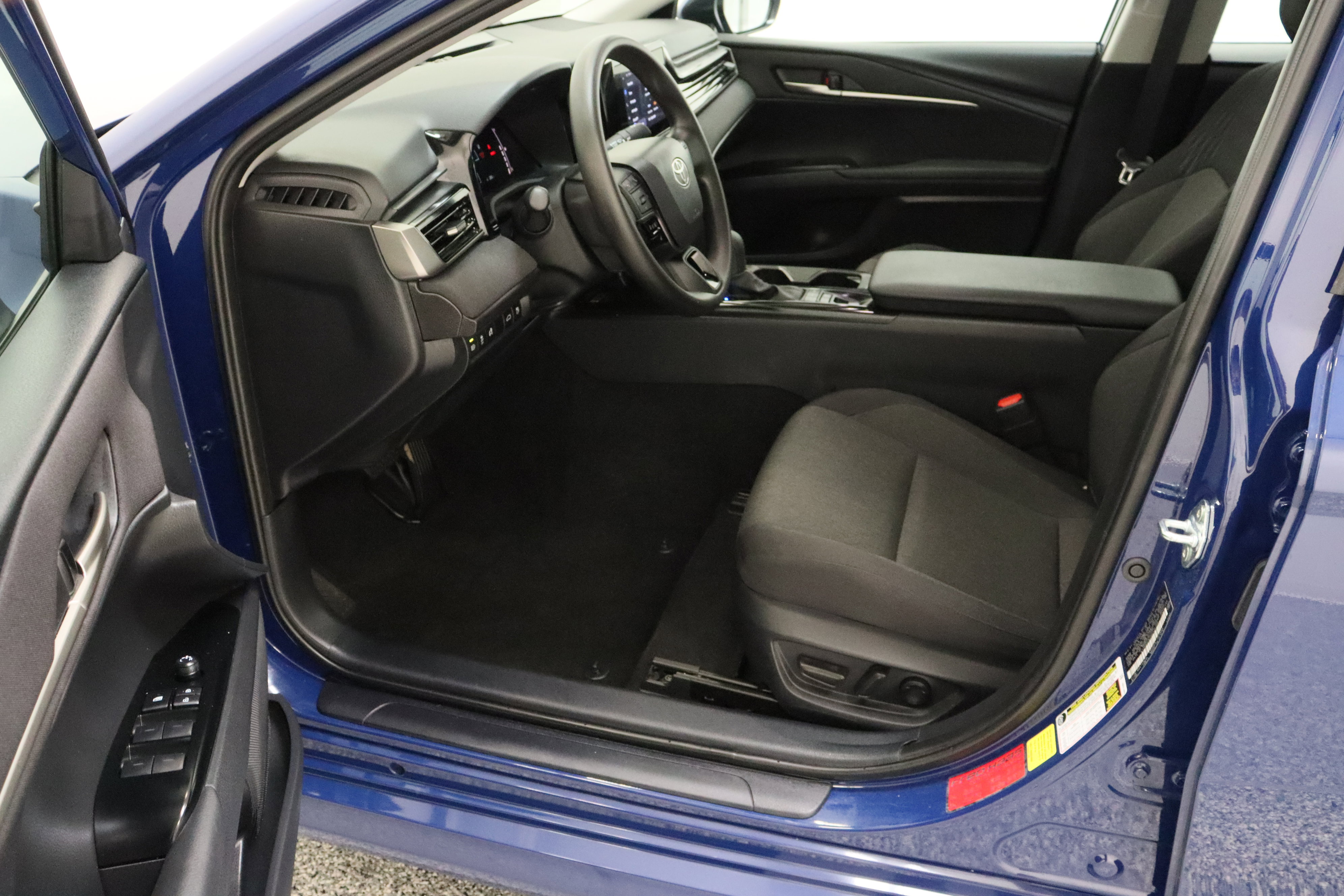 Certified 2025 Toyota Camry LE w/ Convenience Package FWD image 14