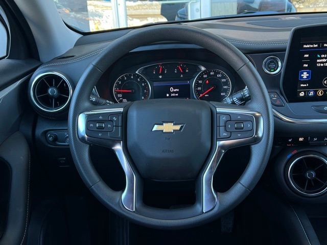 Used 2025 Chevrolet Blazer LT w/ Midnight/Sport Edition image 24