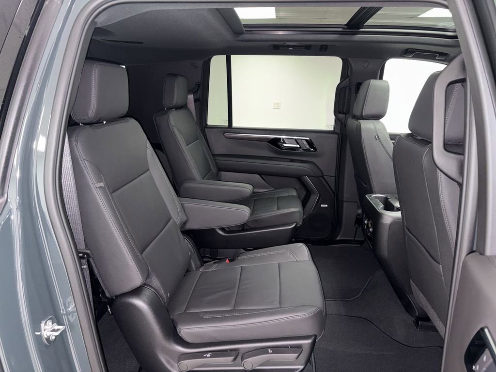 New 2026 Chevrolet Suburban Z71 w/ Comfort Package AWD/4WD image 25