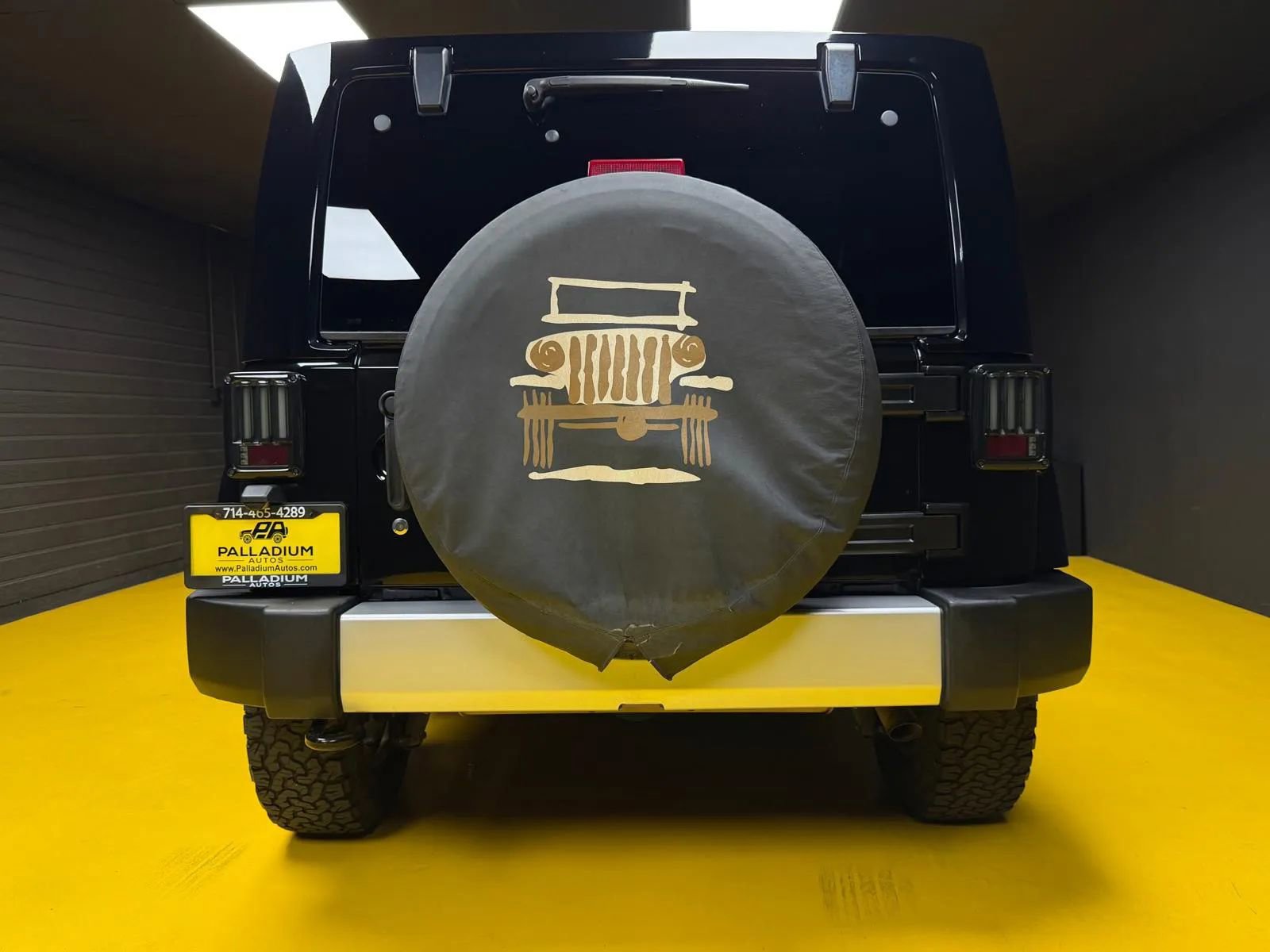 Used 2014 Jeep Wrangler Sahara w/ Connectivity Group image 4