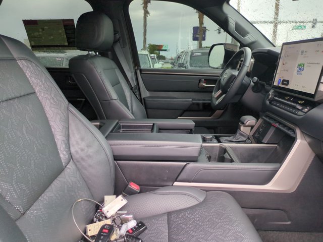 Used 2025 Toyota Tundra Limited AWD/4WD image 20