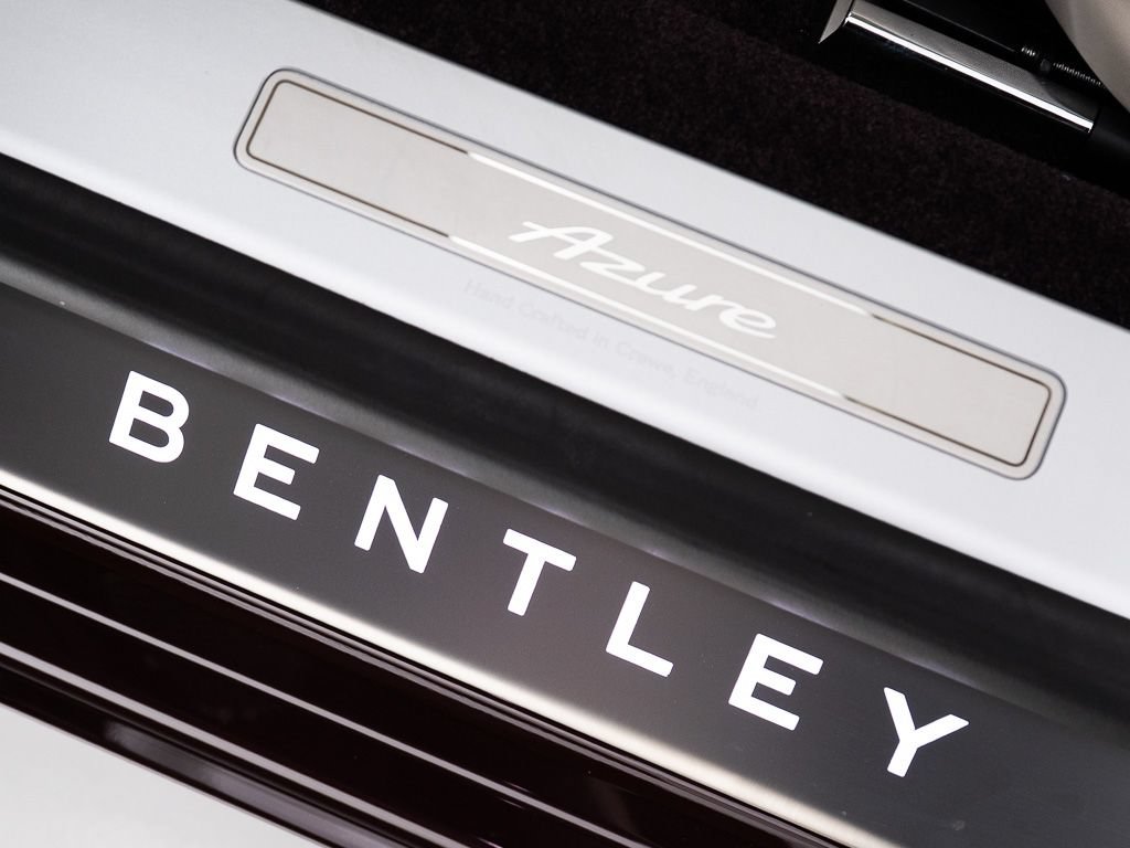 Used 2026 Bentley Flying Spur Plug-In Hybrid AWD/4WD image 13