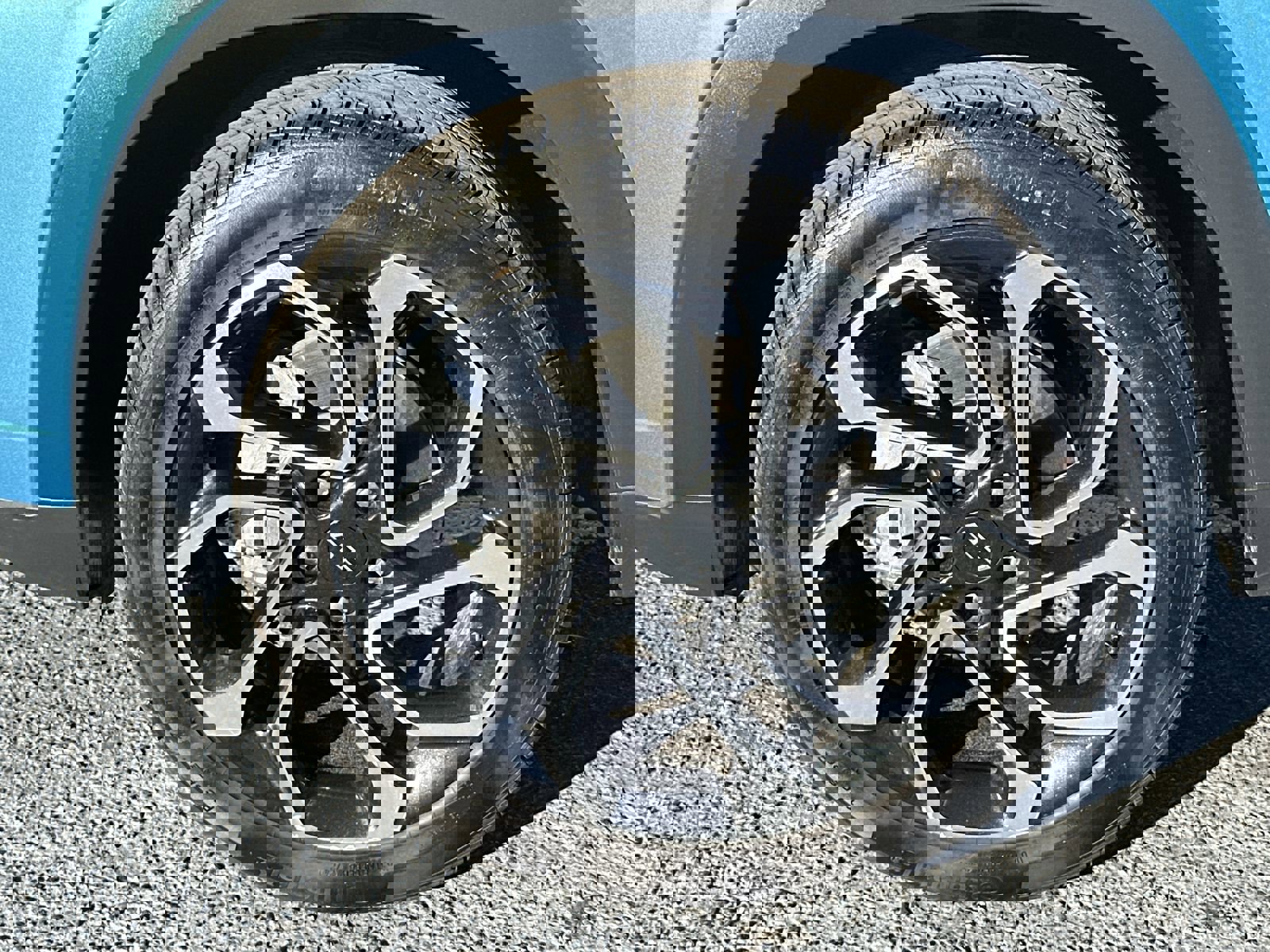 Certified 2025 Chevrolet Trax RS image 13