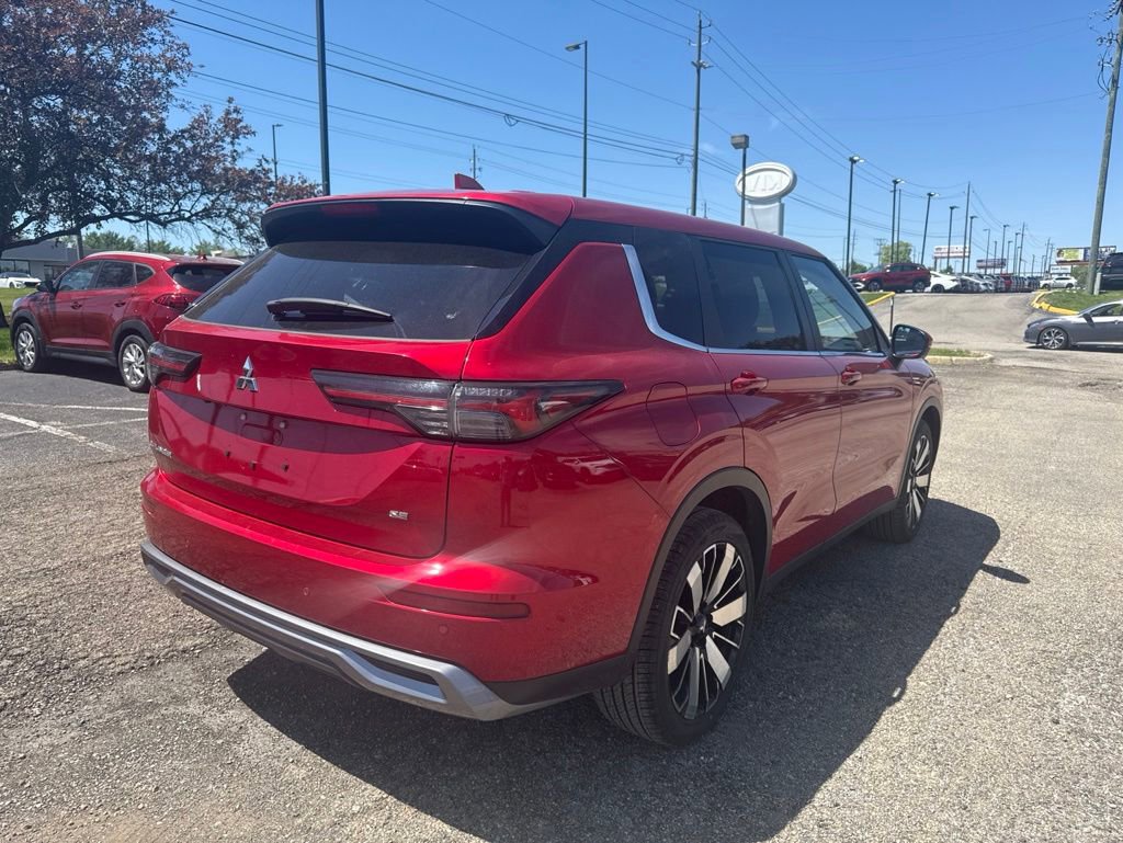 Used 2025 Mitsubishi Outlander SE FWD image 5
