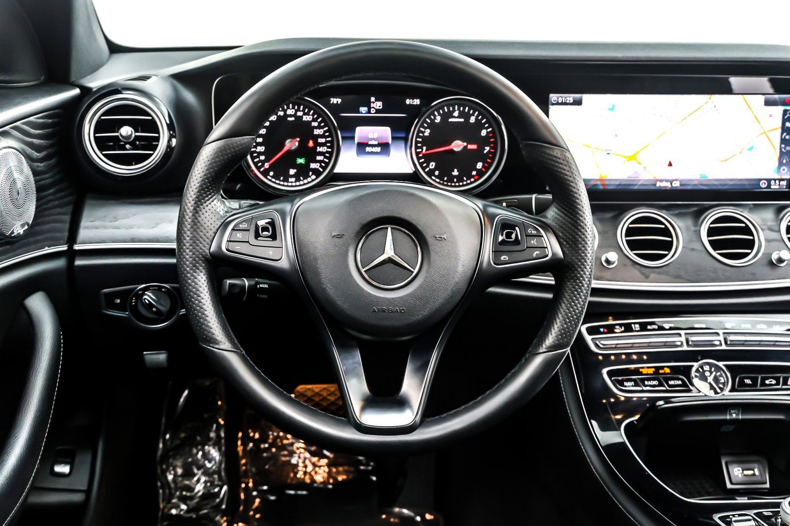 Used 2017 Mercedes-Benz E 300 image 18