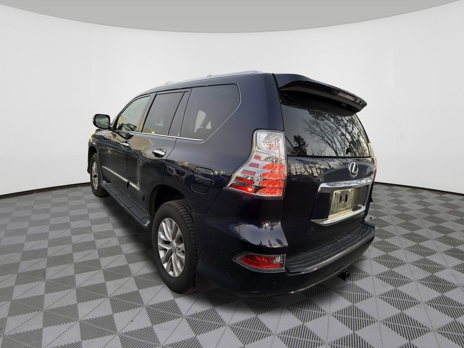 Used 2019 Lexus GX 460 image 6