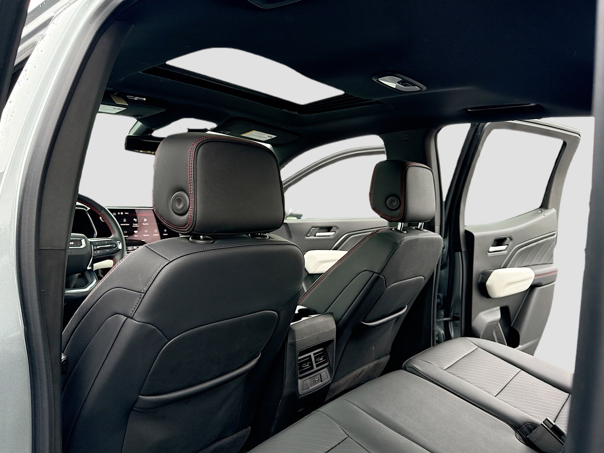 Used 2024 GMC Canyon AT4X image 6