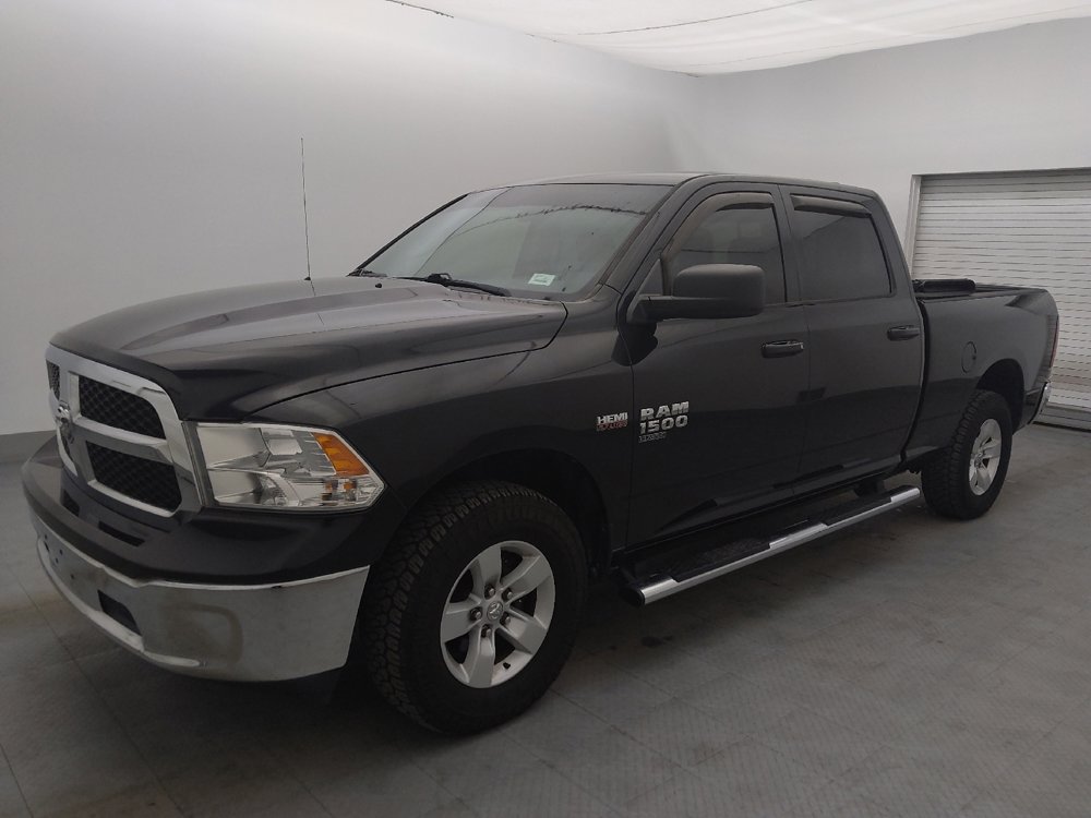 Used 2019 RAM 1500 Classic SLT AWD/4WD image 2