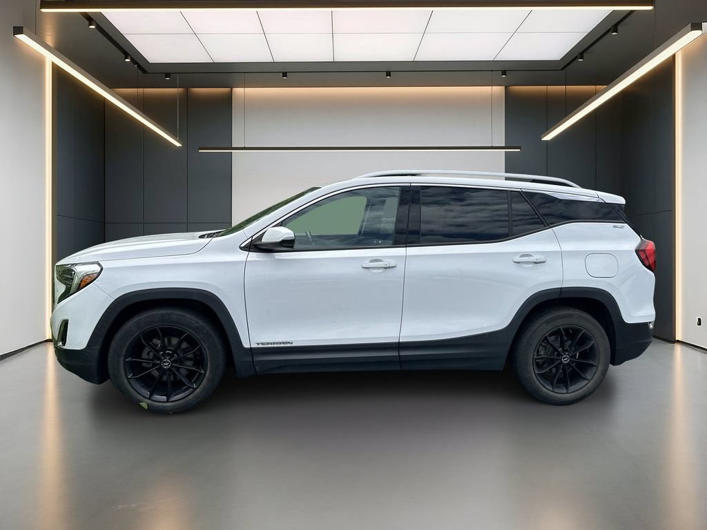 Used 2020 GMC Terrain SLT w/ Preferred Package FWD image 2