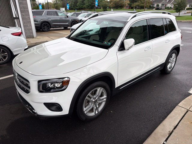 Used 2021 Mercedes-Benz GLB 250 4MATIC image 3