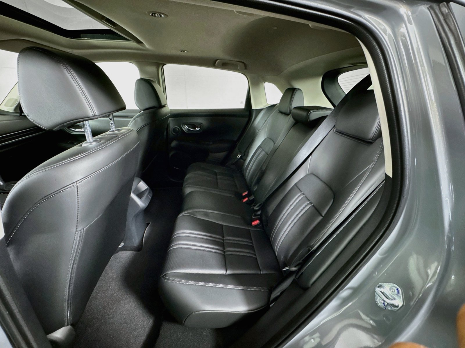 Used 2027 Honda HR-V EX-L image 27
