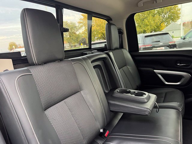Used 2019 Nissan Titan PRO-4X AWD/4WD image 15