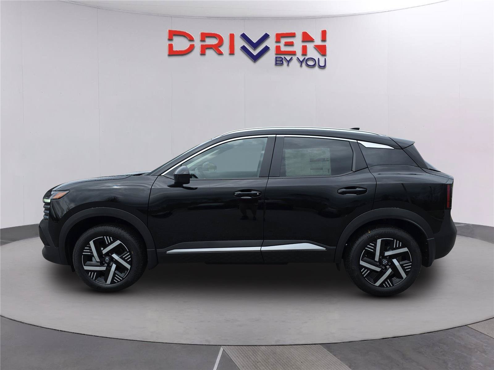New 2026 Nissan Kicks SV w/ SV Premium Package FWD image 8
