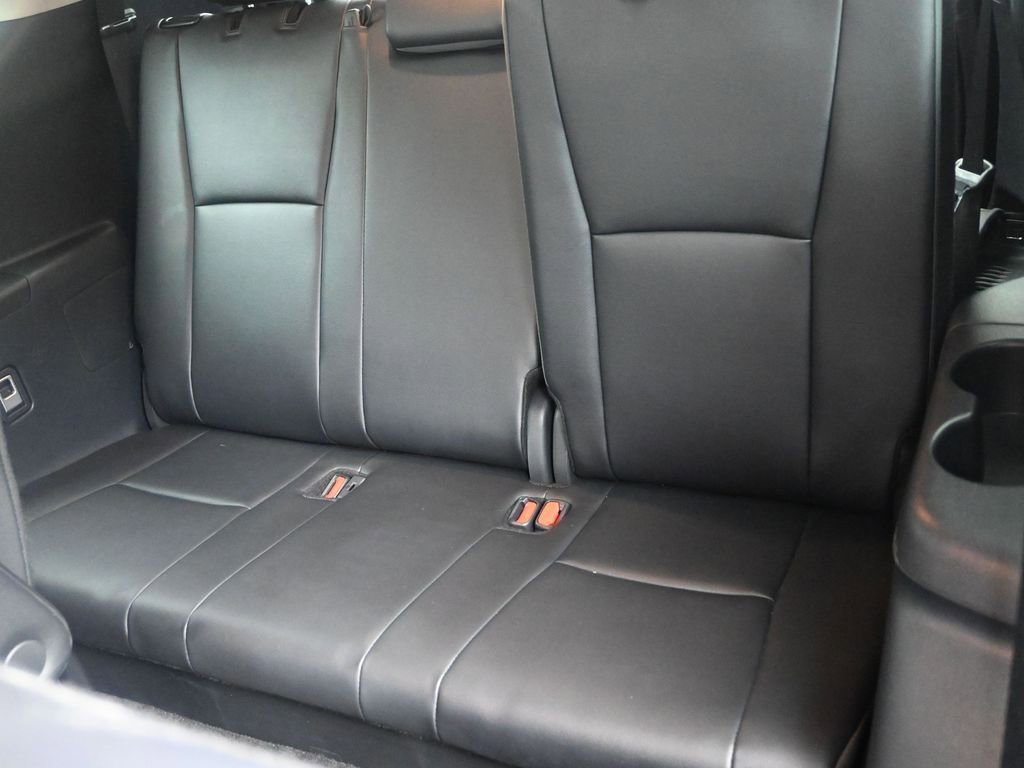 Used 2024 Toyota Highlander XLE image 14
