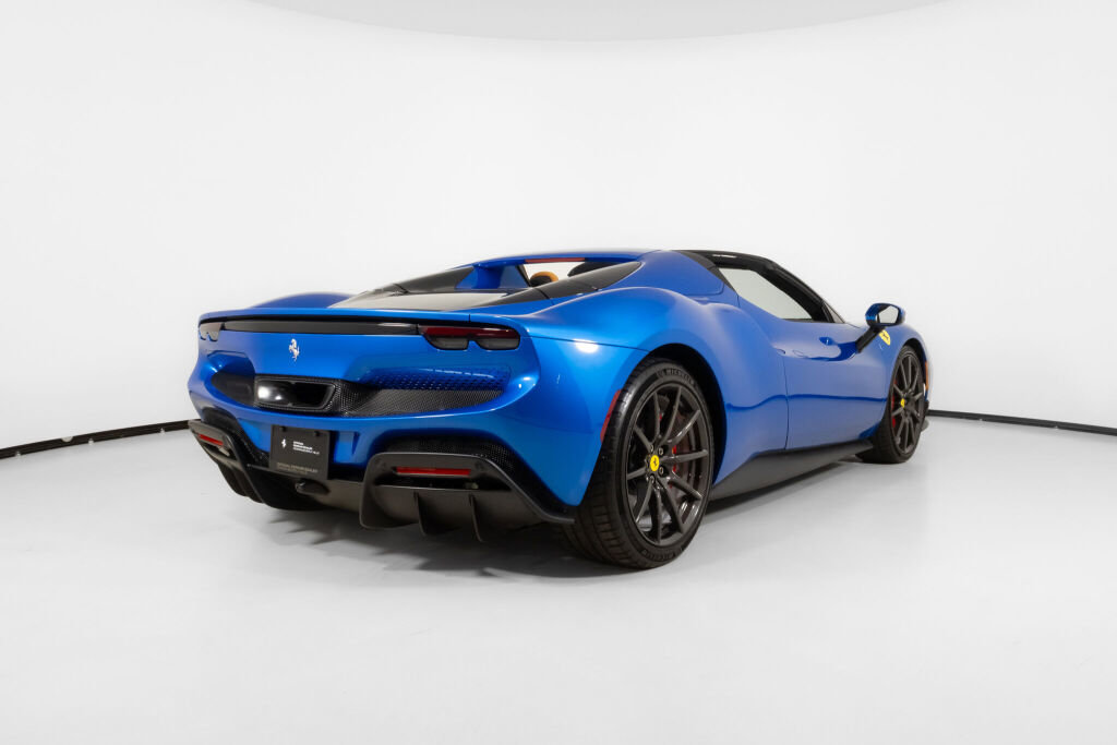 Used 2024 Ferrari 296 GTS RWD image 8