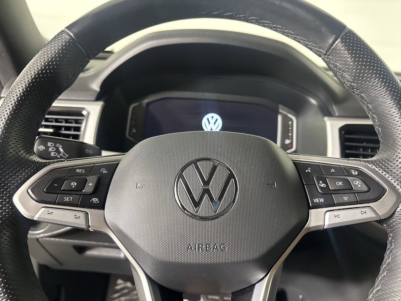 Used 2023 Volkswagen Atlas Cross Sport SEL Premium R-Line image 13