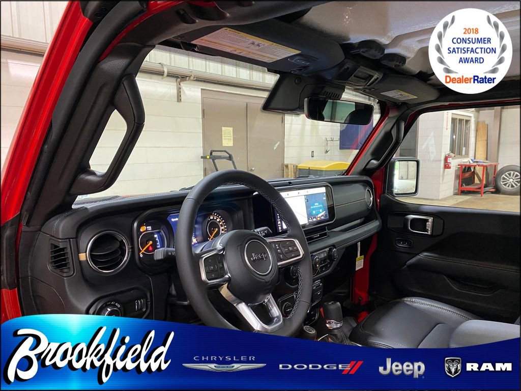 New 2025 Jeep Wrangler Sahara image 33