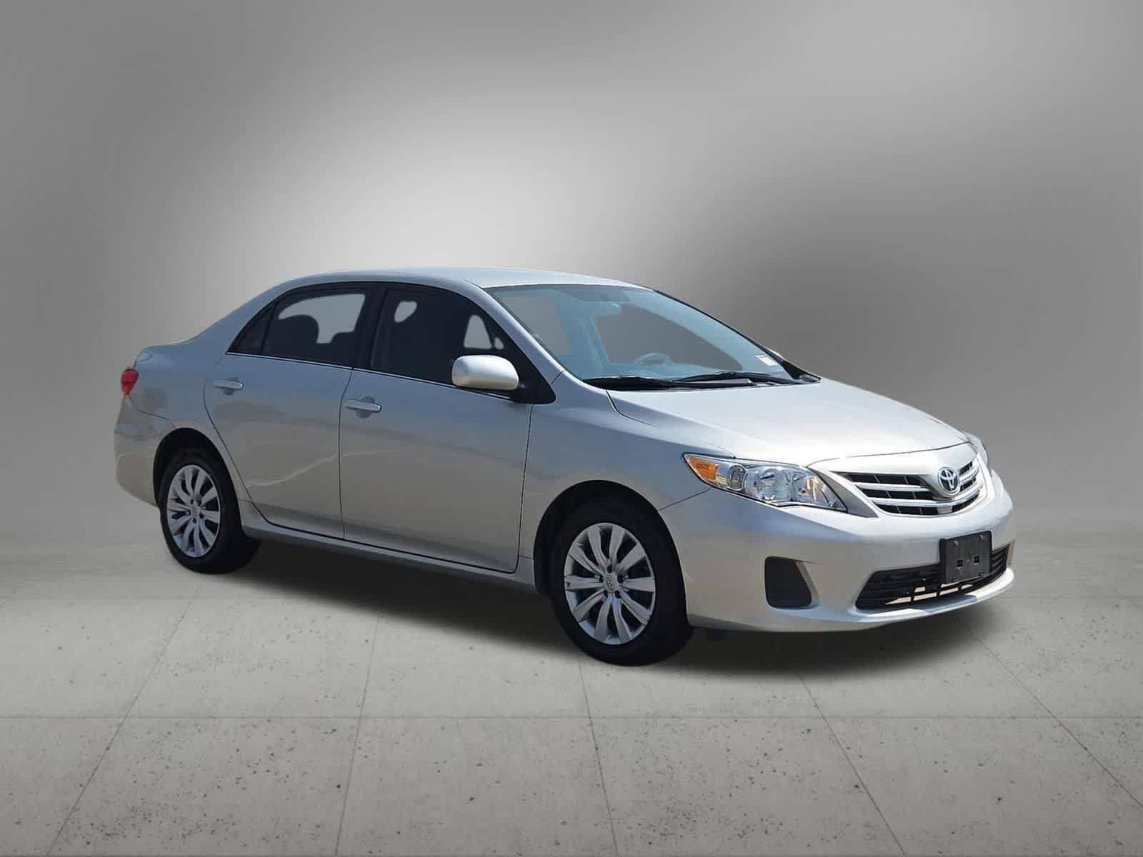 Used 2013 Toyota Corolla LE FWD image 8