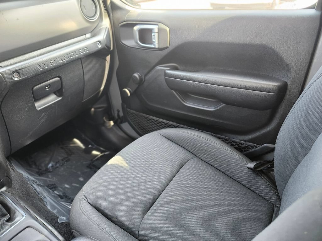 Used 2021 Jeep Wrangler Unlimited Sport AWD/4WD image 15