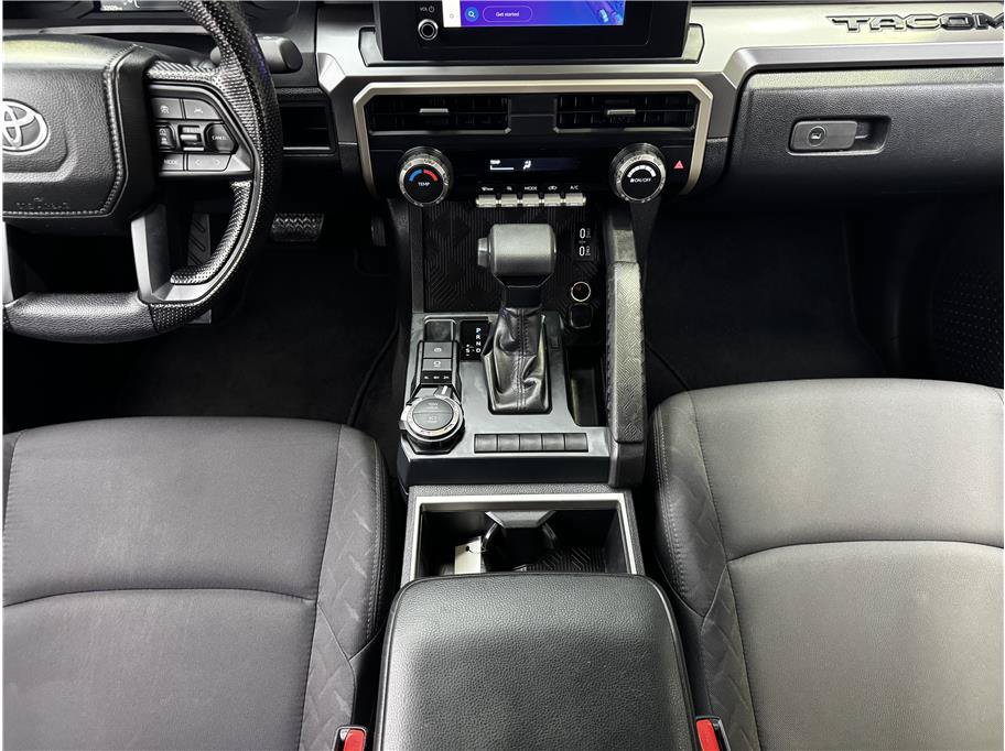 Used 2025 Toyota Tacoma SR5 AWD/4WD image 24