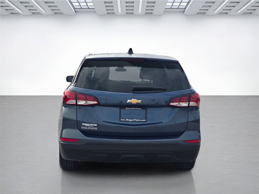 Used 2024 Chevrolet Equinox LS w/ LS Convenience Package image 4