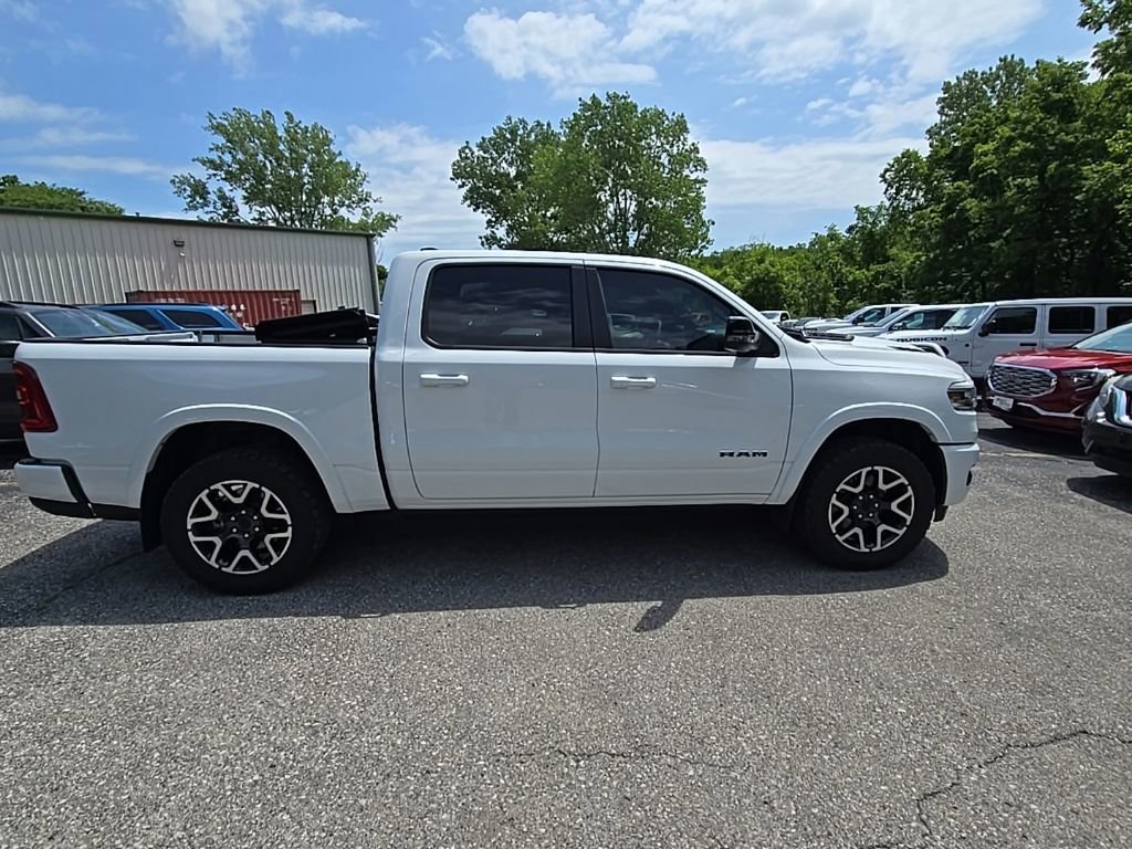 Used 2025 RAM 1500 Laramie AWD/4WD image 9