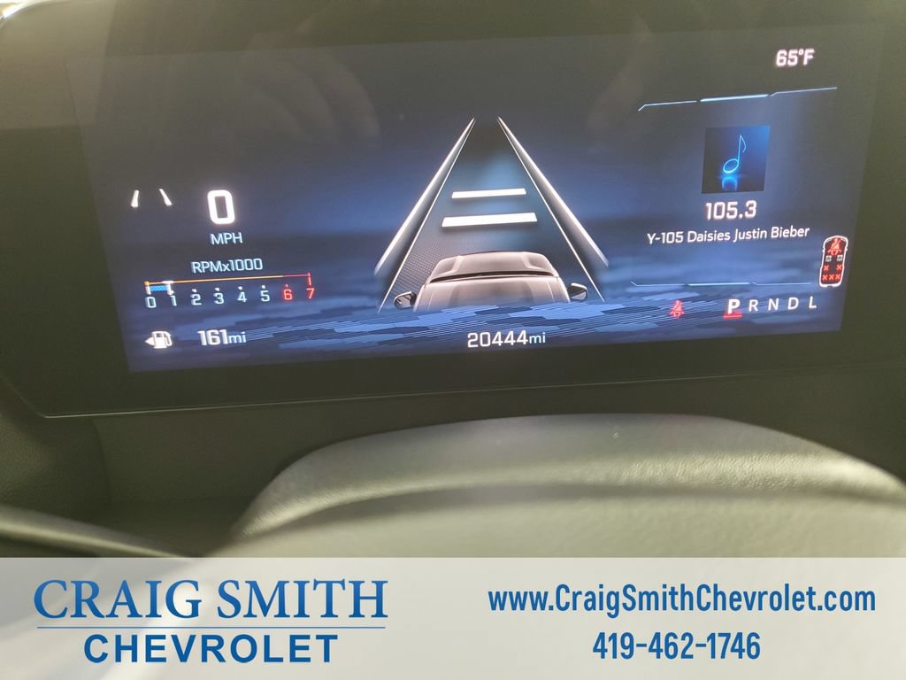 Used 2025 Chevrolet Traverse LT FWD image 23