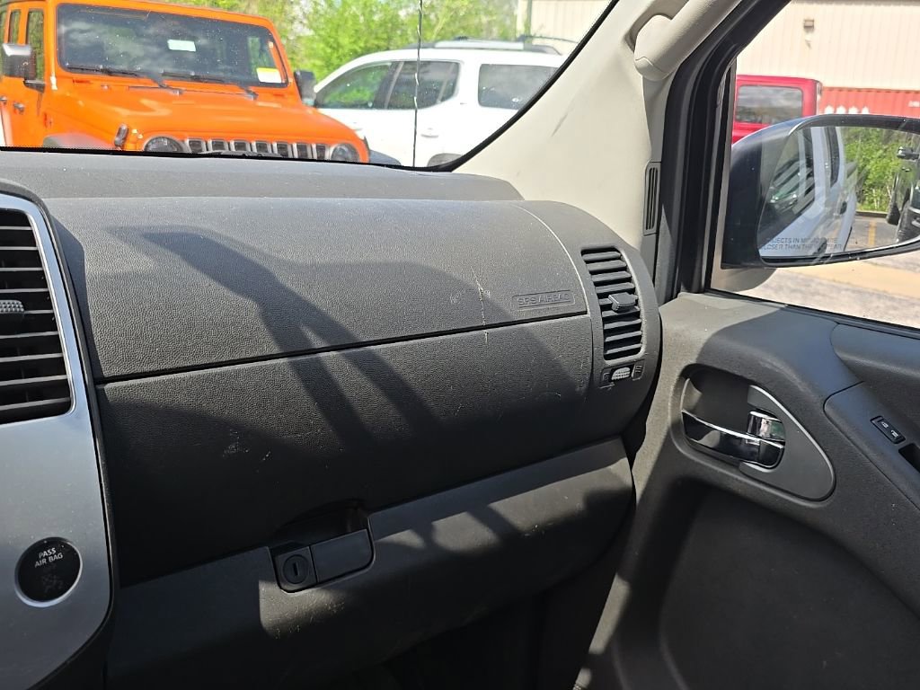 Used 2012 Suzuki Equator Sport image 22